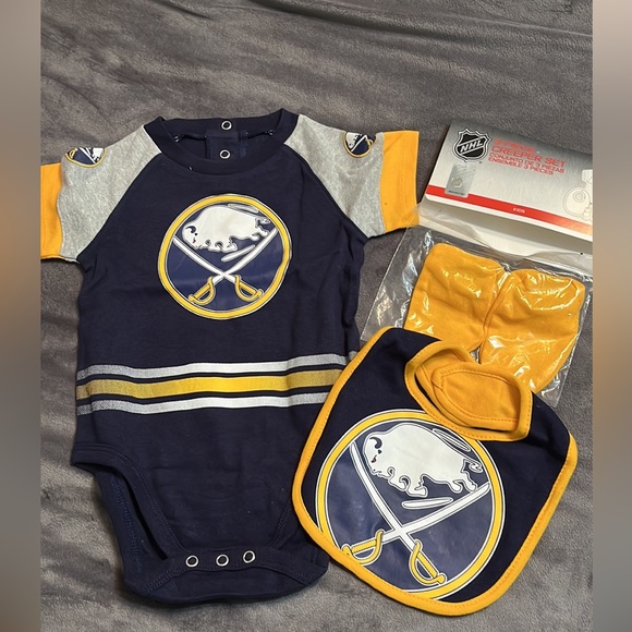 3 piece NHL Buffalo Sabres - Picture 1 of 5
